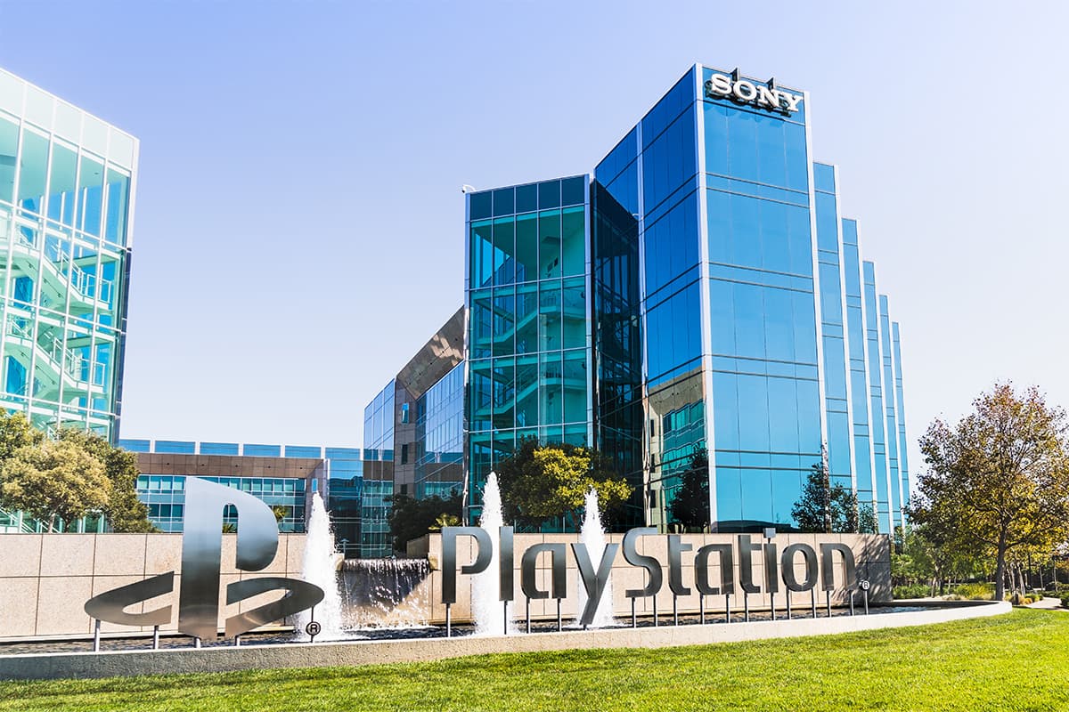 Sony Restores PlayStation Network Following Global Outage